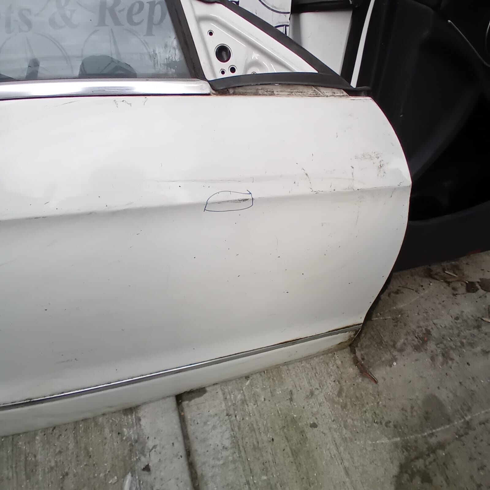 MERCEDES BENZ E-CLASS COUPE  W207  DRIVER SIDE  DOOR ( OFF SIDE )