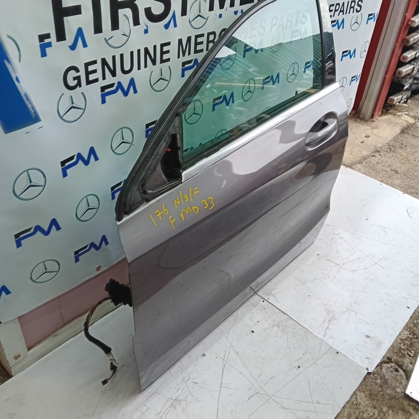 MERCEDES BENZ A-CLASS W176 PASSENGER SIDE FRONT DOOR N/S/F COMPLETE GREY FMD33