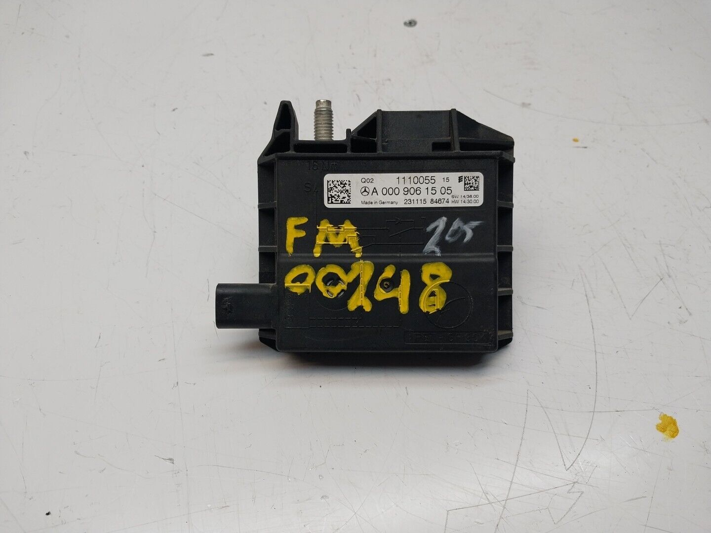 Mercedes W213 W205 W218 W238 W253 Negative Battery Tray Clamp A0009061505FM00248
