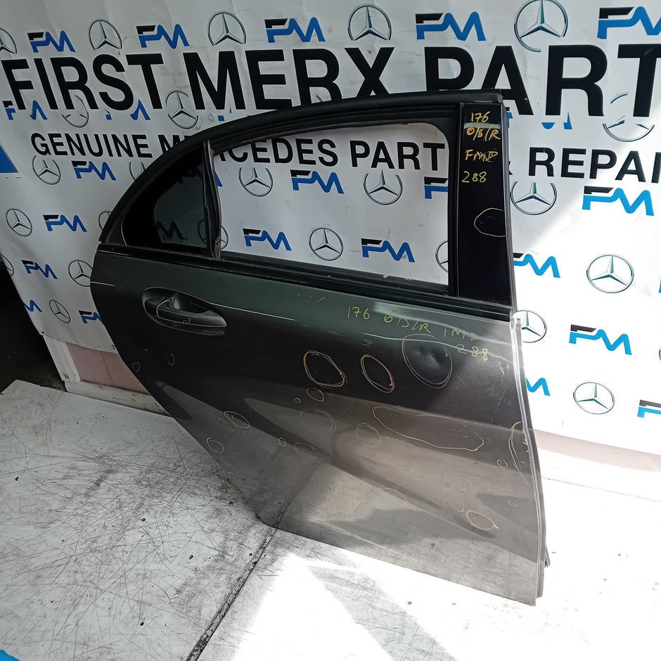 MEECEDES A-CLASS W176 SLN DRIVER REAR DOOR OSR 2012-18 GREY COMPLETE FMD288