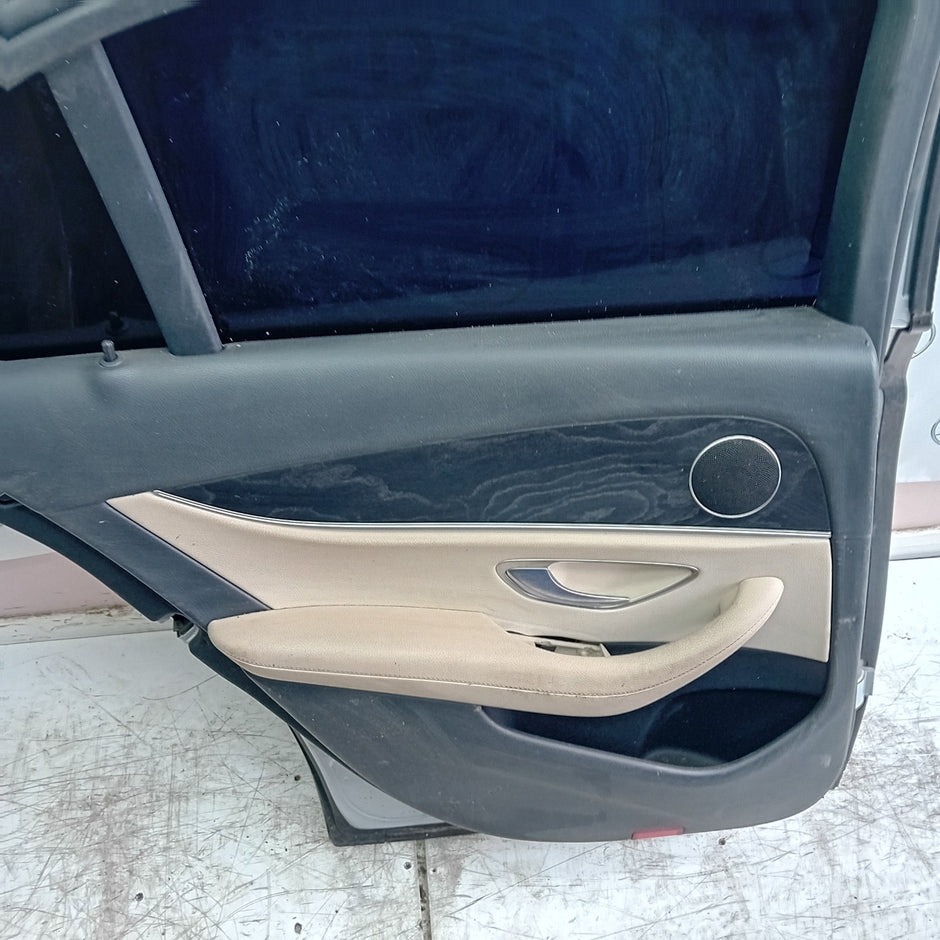 MERCEDES E-CLASS W213 SLN PASSENGER REAR DOOR NSR SILVER 2016 ON COMPLETE FMD265