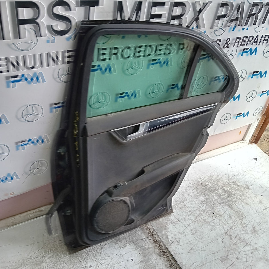 MERCEDES C-CLASS W204 SLN DRIVER REAR DOOR OSR BLACK 2009-2014 COMPLETE FMD440