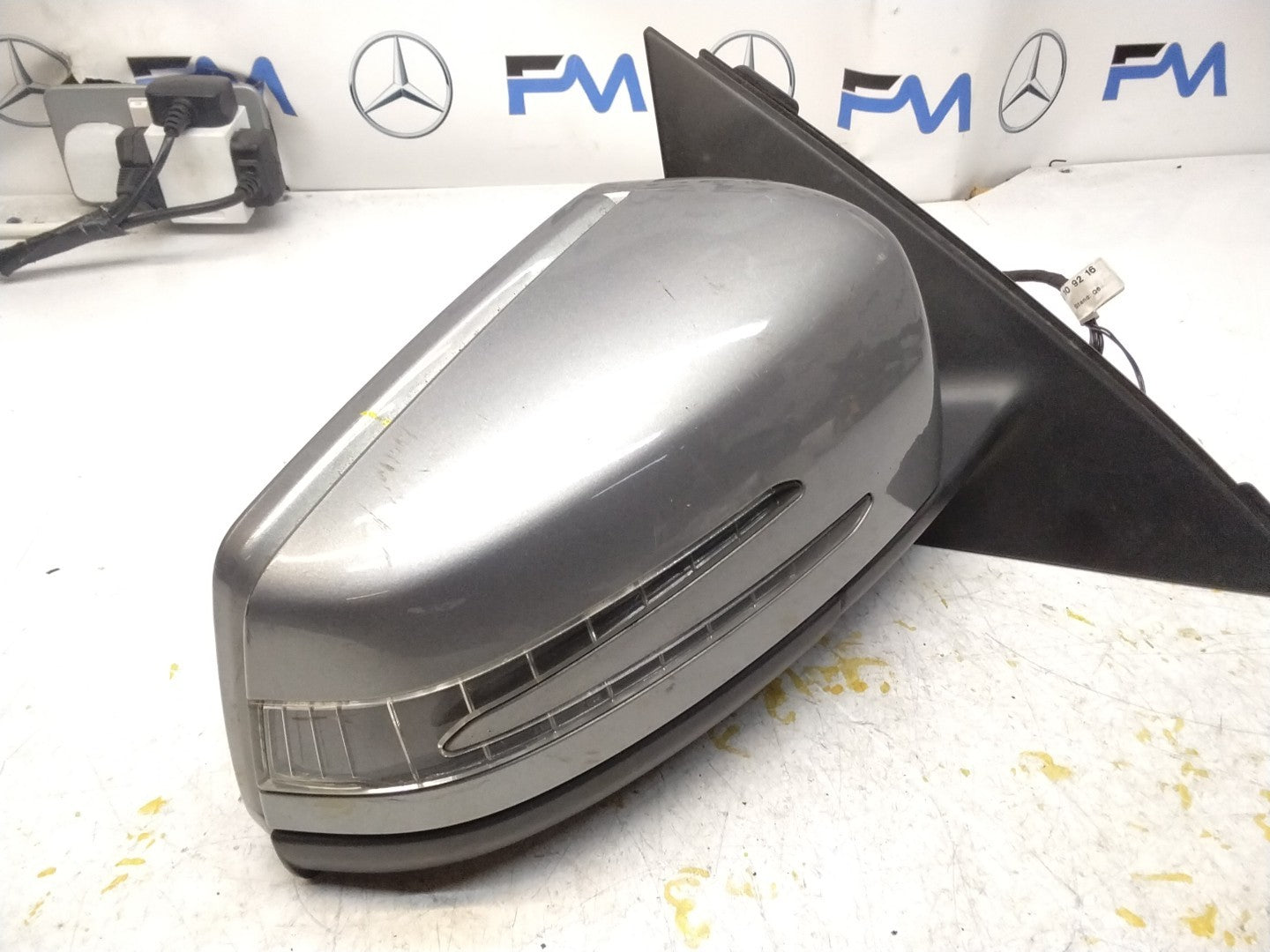 MERCEDES C-CLASS  W204 DRIVER SIDE WING MIRROR A2048109216 GREY FMM21