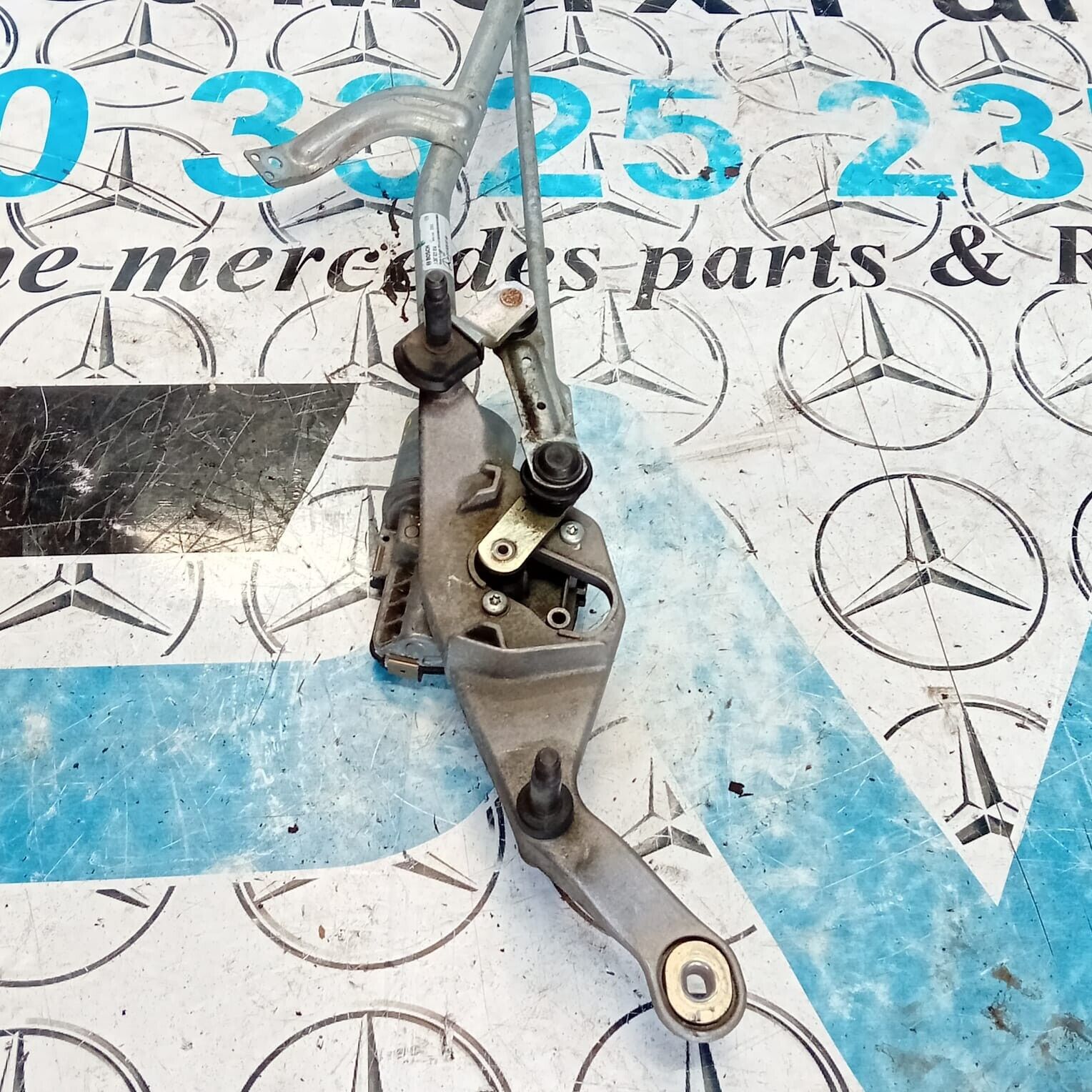 MERCEDES BENZ E-CLASS W213 FRONT WIPER MOTOR AND LINKAGE A2138200740