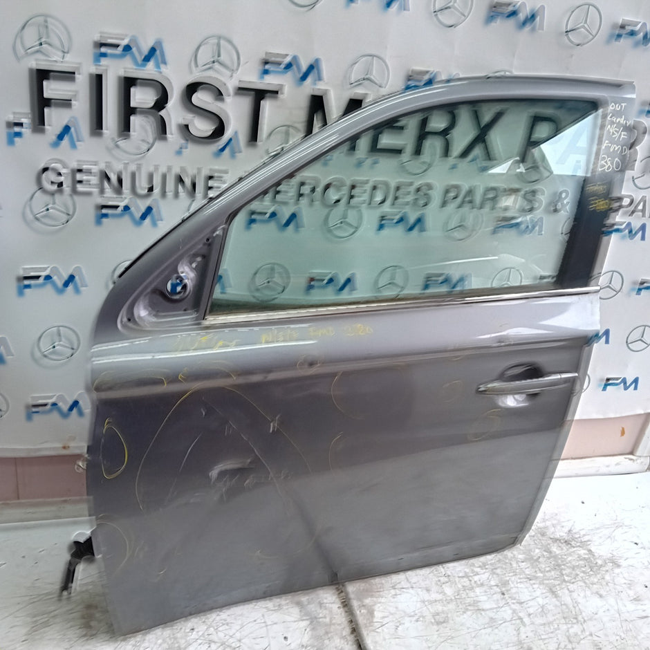 MITSUBISHI OUTLANDER MK3 PASSENGER FRONT DOOR NSF GREY COMPLETE FMD380