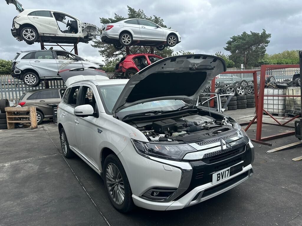 MITSUBISHI OUTLANDER 2017/FRONT BUMPER , BONNET AND WINGS