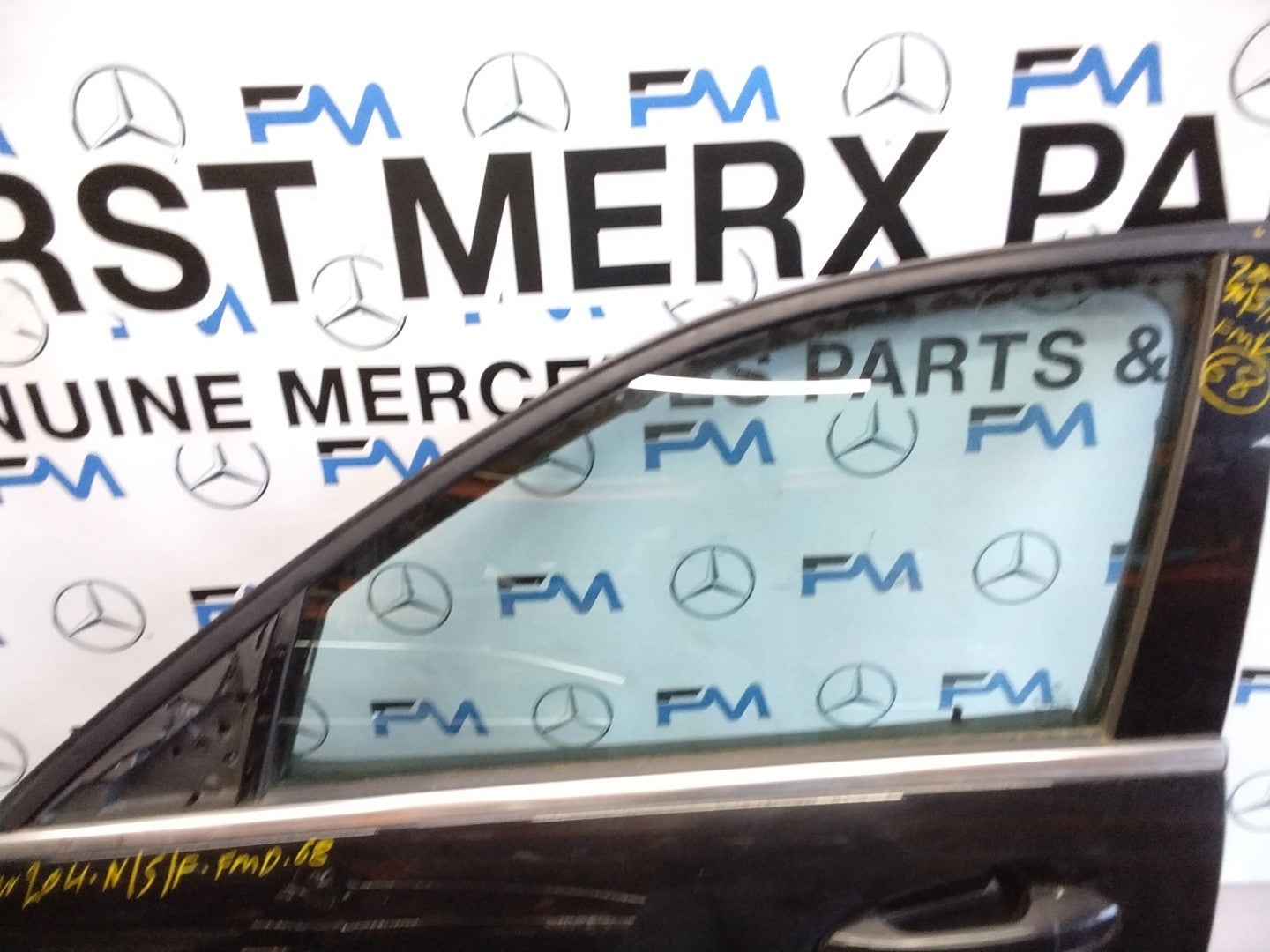 MERCEDES BENZ C-CLASS W204 PASSENGER SIDE FRONT DOOR N/S/F COMPLETE BLACK FMD68