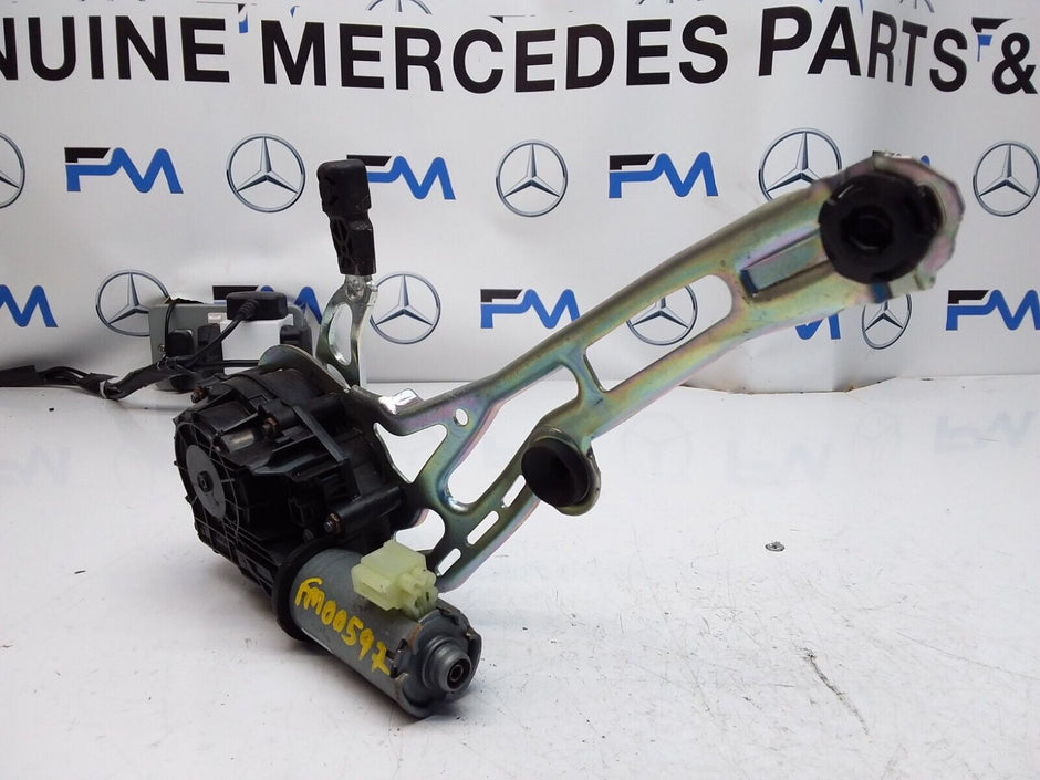 Mercedes C-CLASS W205 TAILGATE LIFT SOFT CLOSE 0390204 124 FM00597 