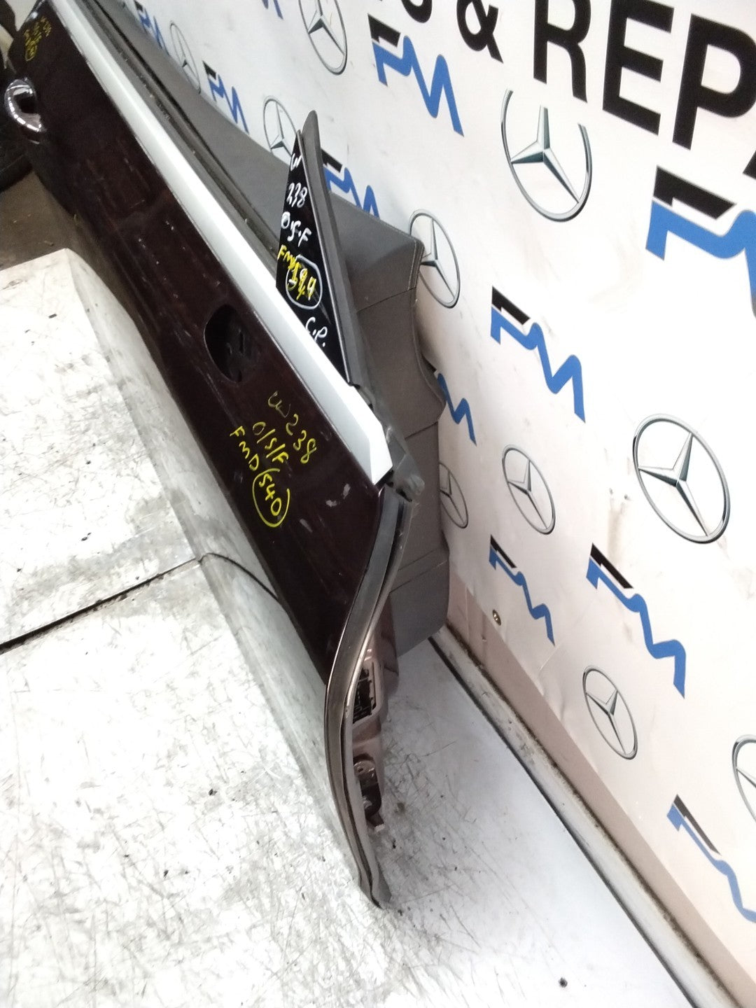 MERCEDES BENZ  E-CLASS W238  DRIVER FRONT DOOR OSF  2017-23 COMPLETE FMD540