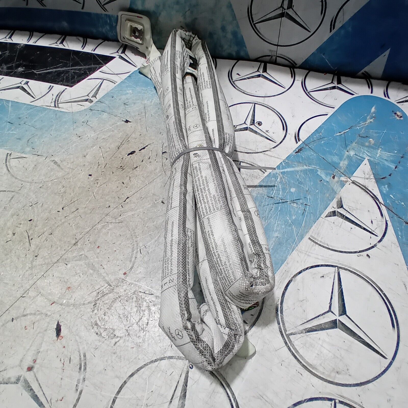 MERCEDES E CLASS CURTAIN AIBAG RIGHT SIDE SALOON A2128604202 2009-2016 FM189