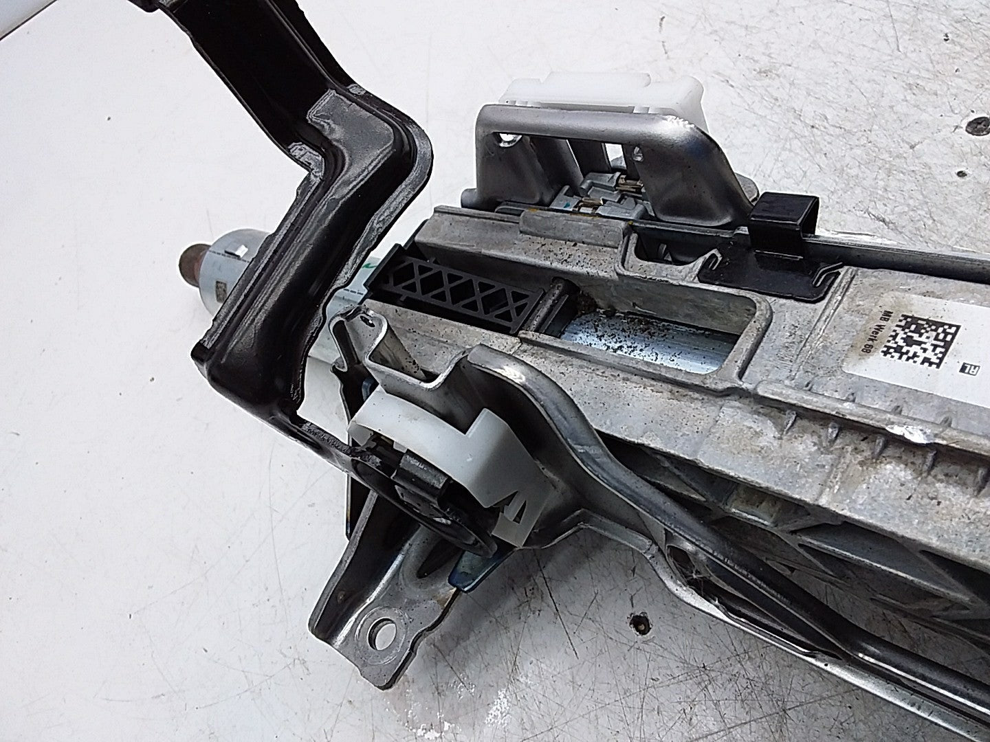 MERCEDES BENZ  B-CLASS W247  ADJUSTABLE STEERING COLUMN A2474608900 FMR490