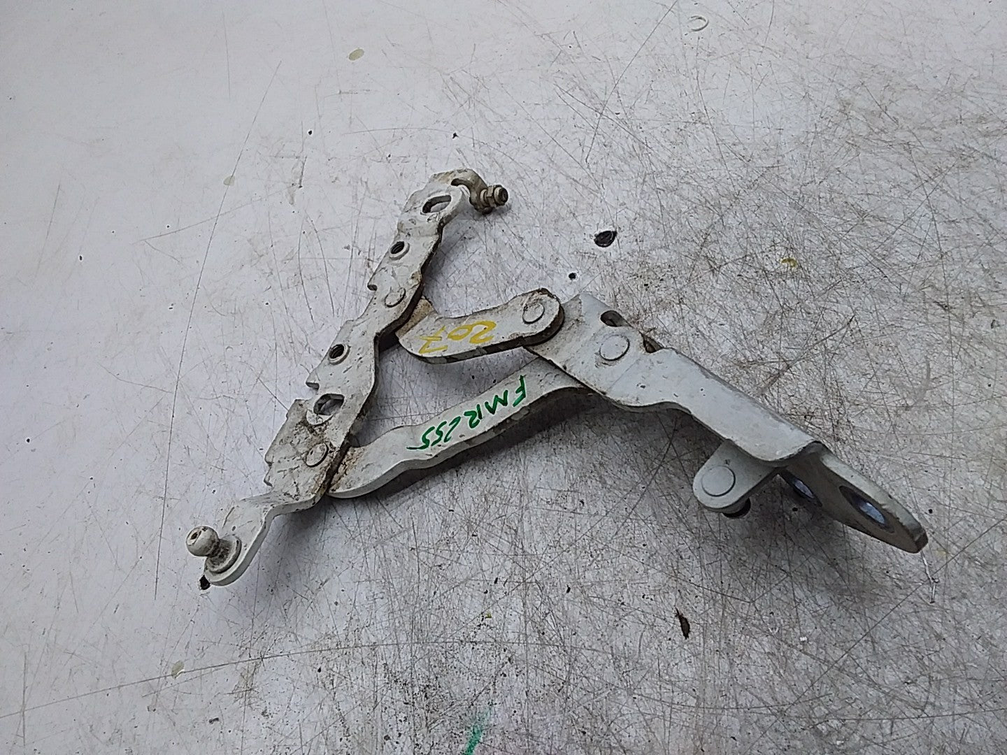 MERCEDES E-CLS W207 FRONT RIGHT BONNET HINGE A2048800228 FMR255