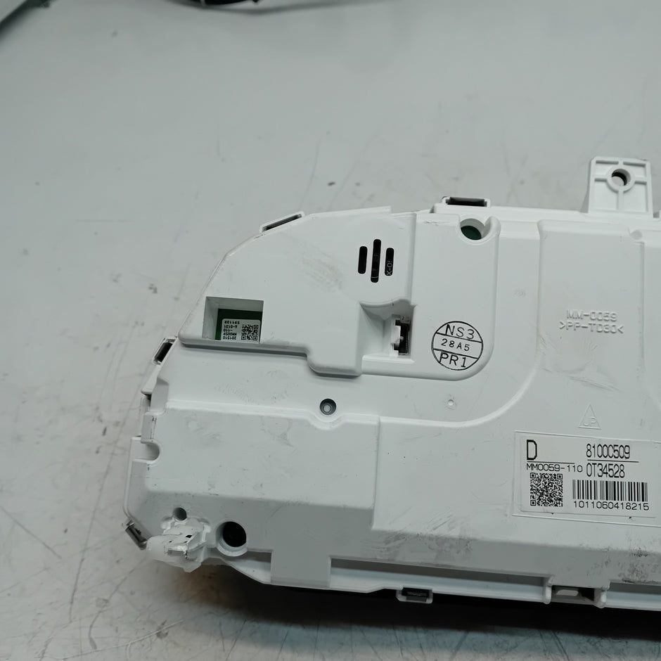 MITSUBISHI OUTLANDER SPEEDOMETER INSTRUMENT CLUSTER  8100C509 FM001141