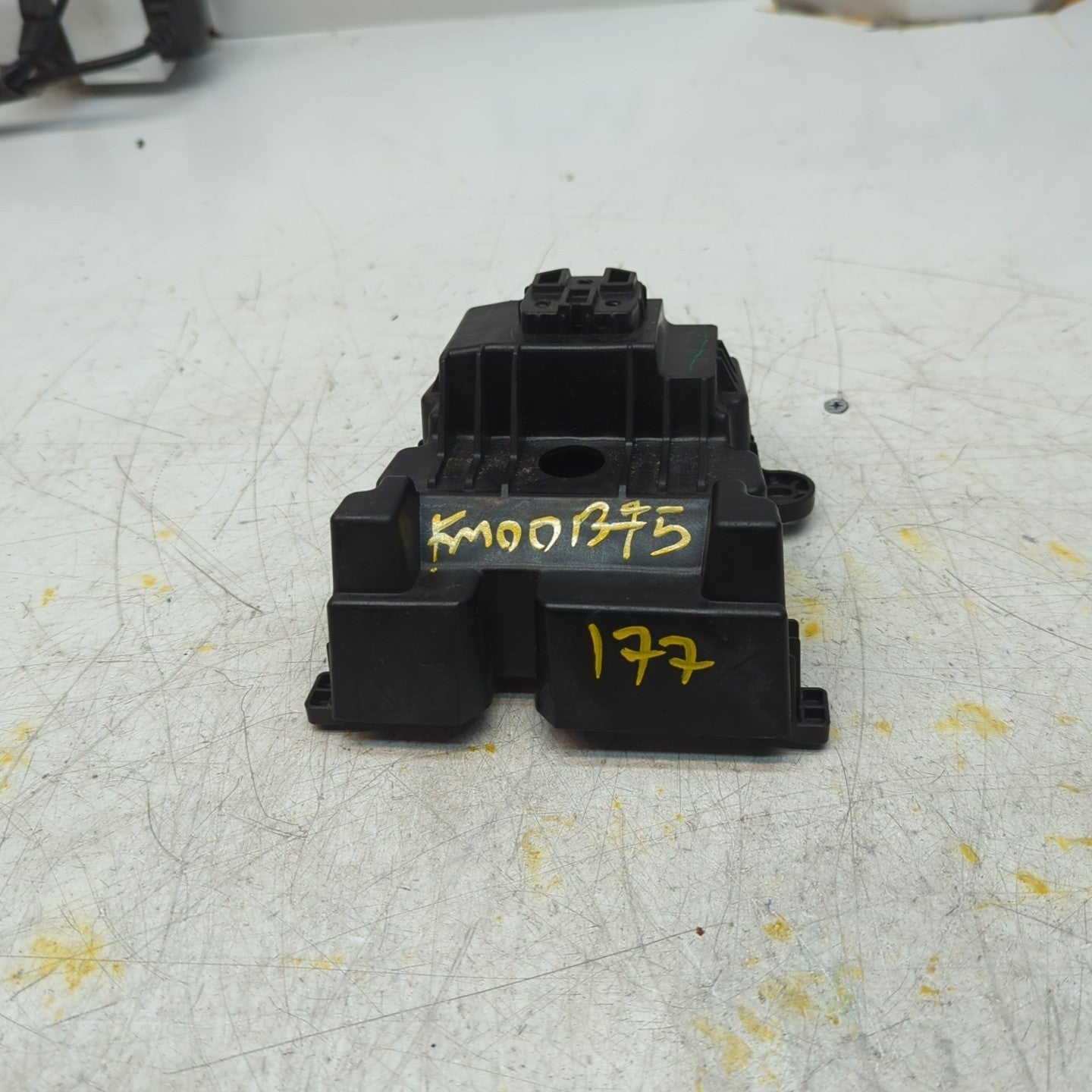 MERCEDES ACLASS W177 CENTRE CONSOLE GEAR SHIFT KNOB BRACKET A1776831400 FM001375