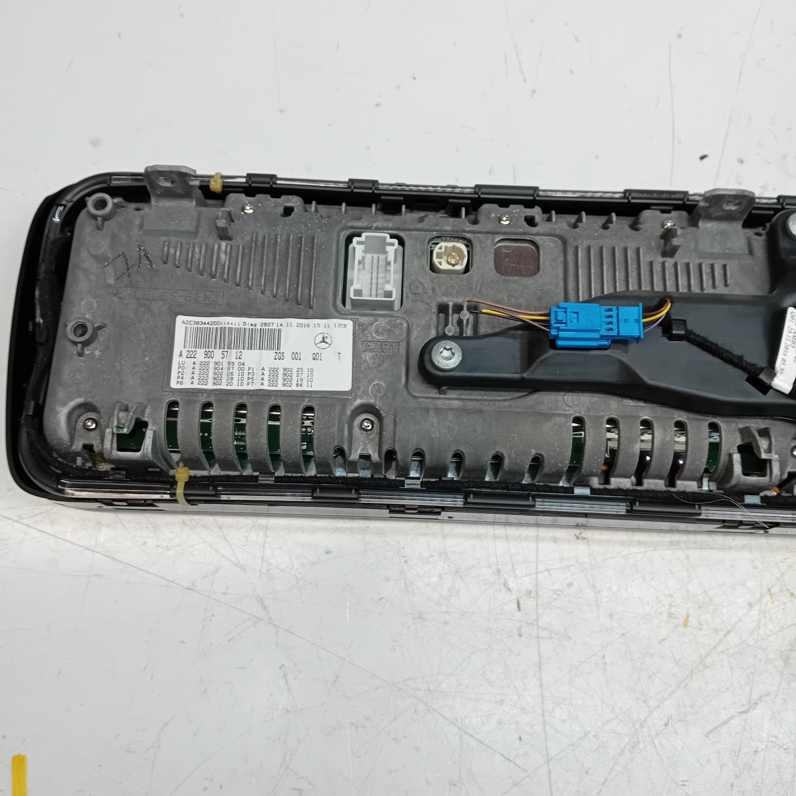 MERCEDES S-CLASS W222 DISPLAY SCREEN A2229007611 A2229005712 2016 FM001159