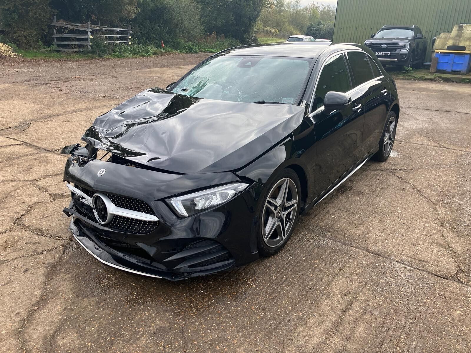 MERCEDES BENZ A-CLASS W177 - BREAKING / FRONT BUMPER AND WINGS