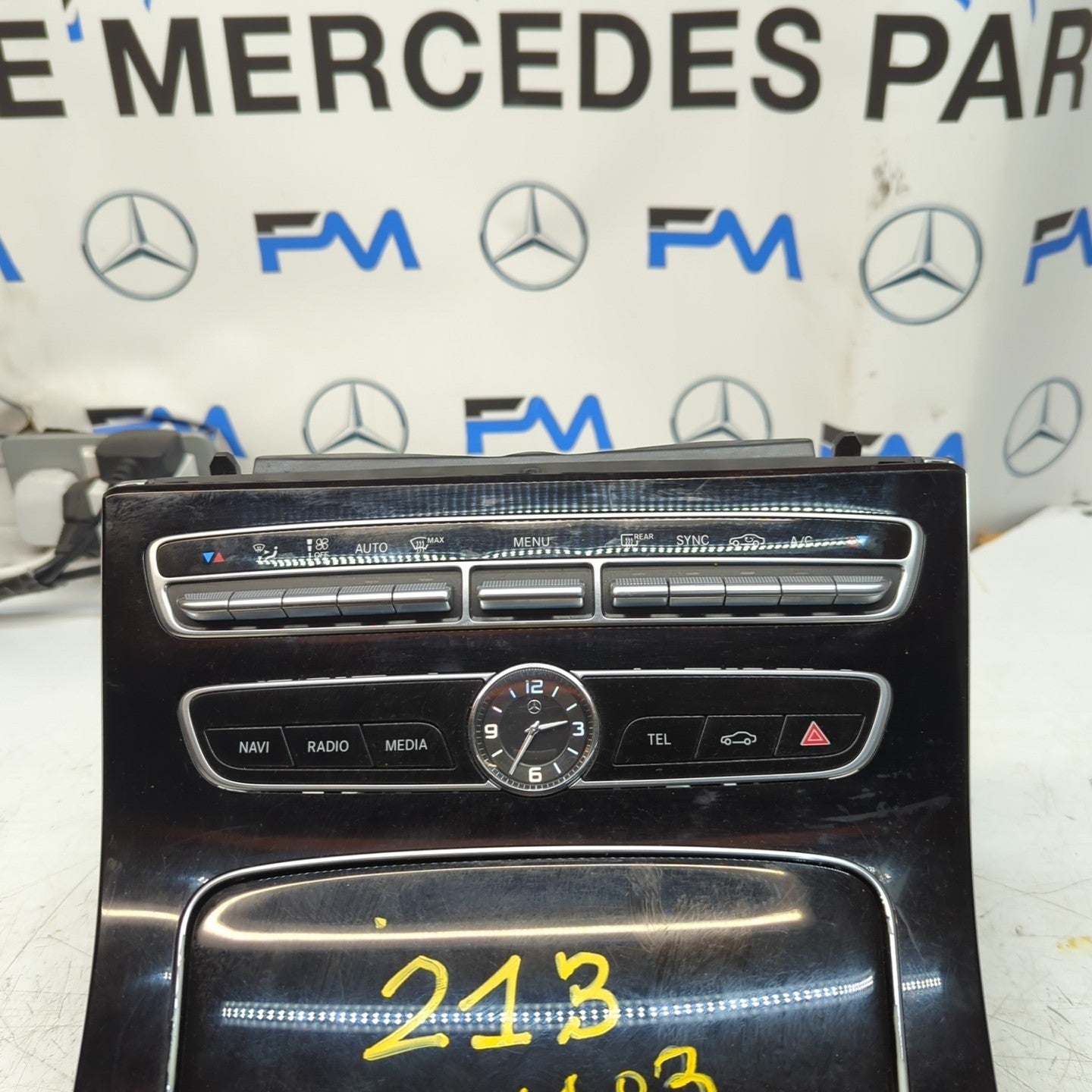  MERCEDES E-CLASS W213 CLIMATE & CENTRE CONSOLE A2139059003 COMPLETE FM001403