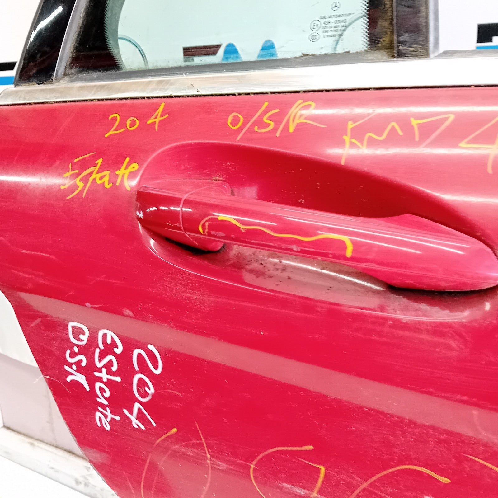 MERCEDES BENZ C-CLASS W204 EST DRIVER REAR DOOR OSR 2011 RED  FMD489
