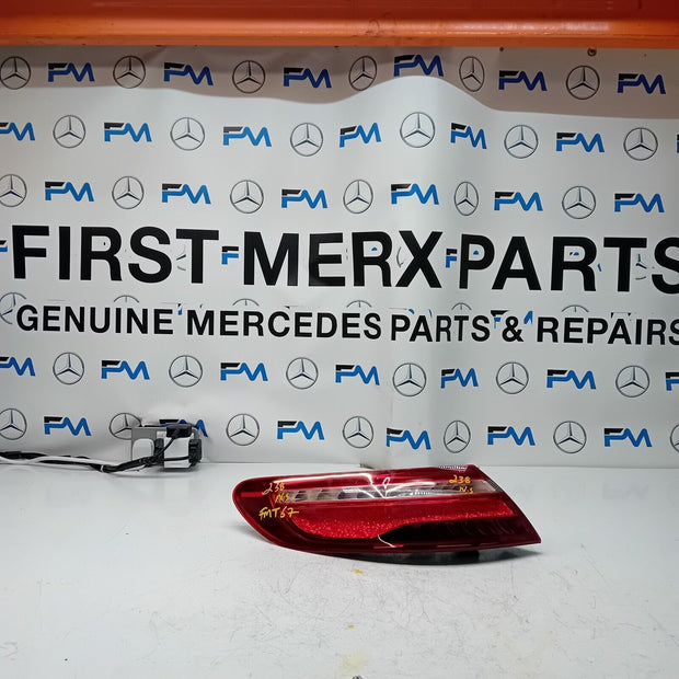 MERCEDES E-CLASS W238 2018 REAR PASSENGER N/S TAIL LIGHT A2389066701 FMT67