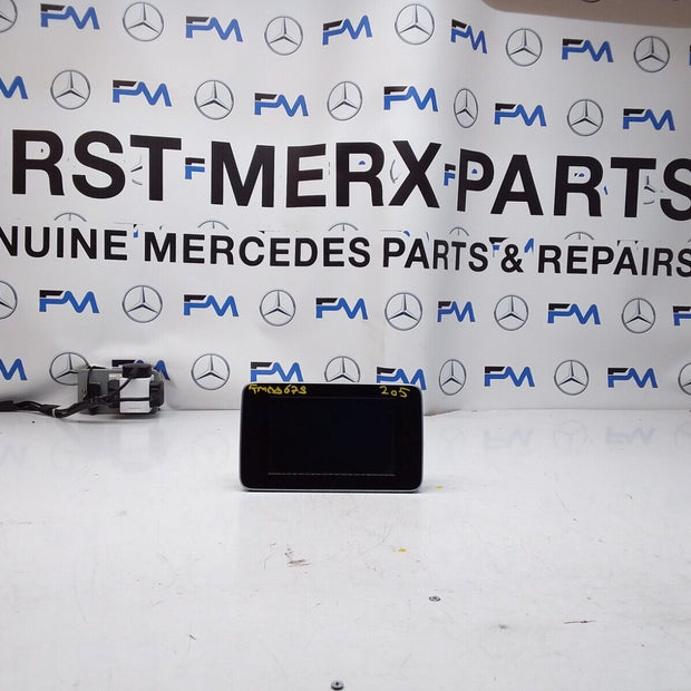 MERCEDES C-CLASS W205 2015 SAT NAV MULTIMEDIA SCREEN A2059004113 FM00673