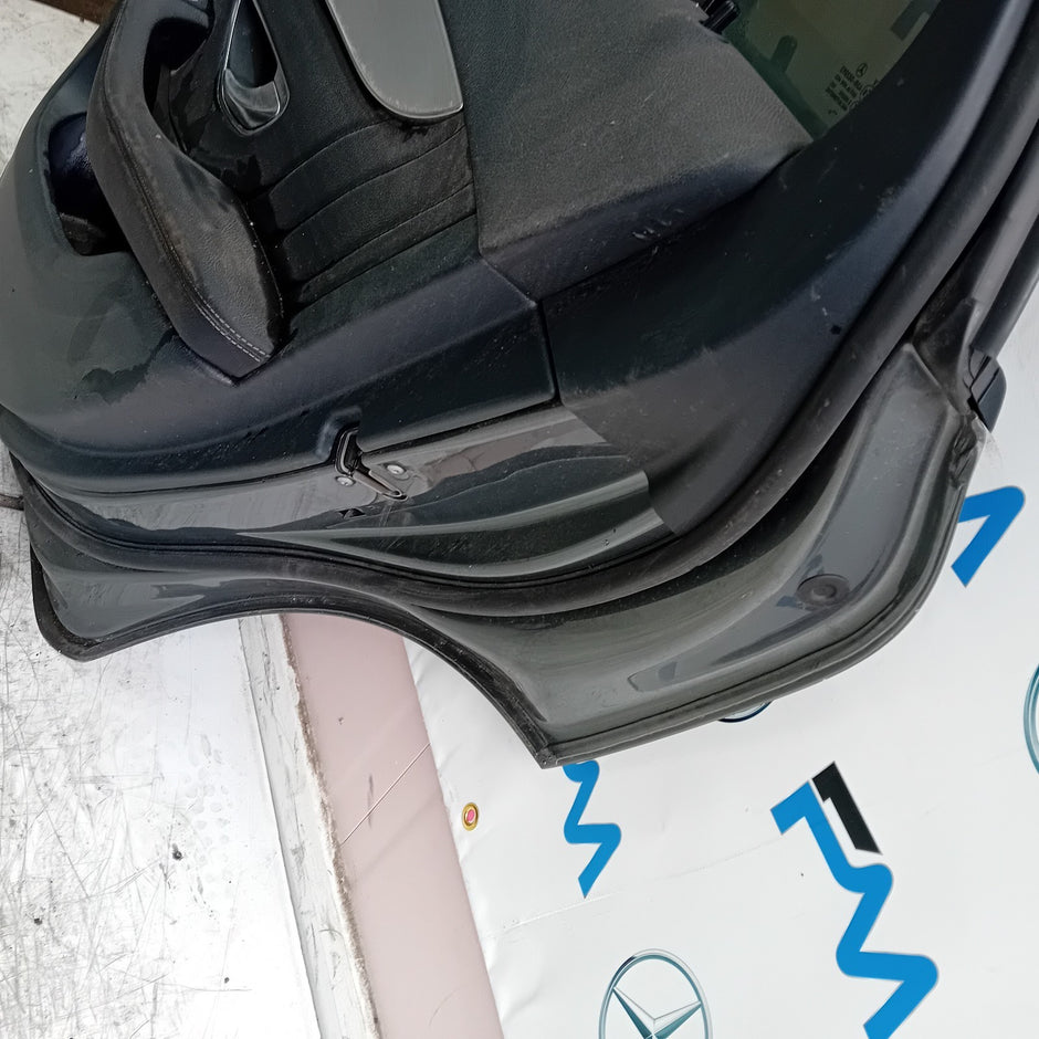 MERCEDES BENZ GLE W166 DRIVER REAR DOOR OSR GREY 2015-19 COMPLETE FMD267
