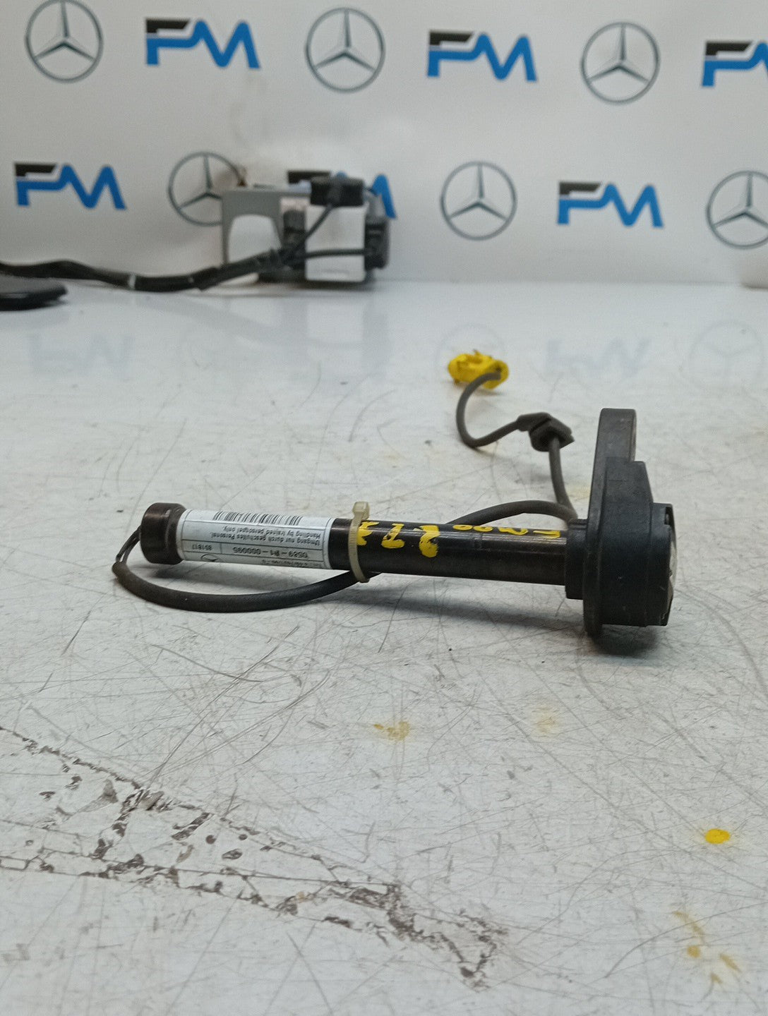 MERCEDES E-CLASS W213 BONNET PEDESTRIAN ACTUATOR A2139062201 2017 FM001440