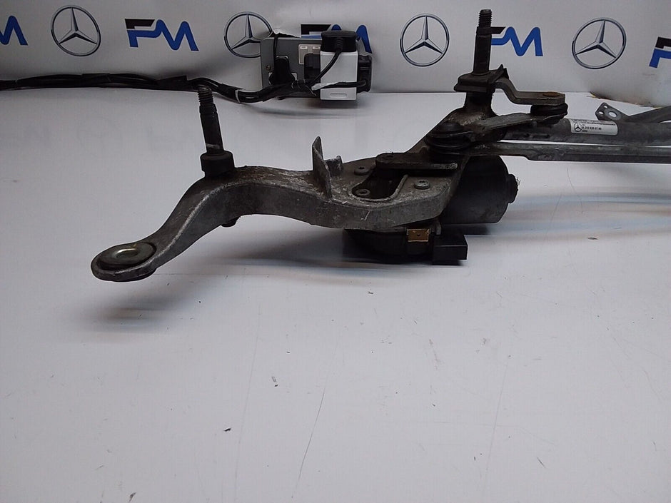MERCEDES E-CLASS 2018 W213 A2138200740 FRONT WIPER MOTOR  FM00188