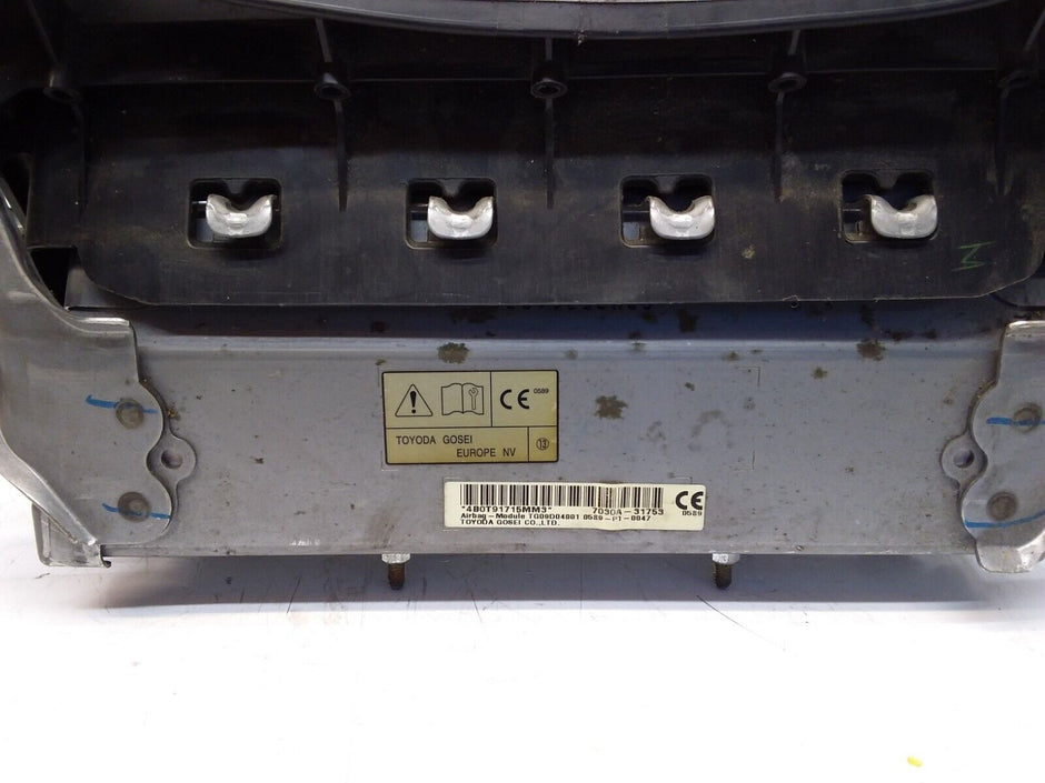 MITSUBISHI OUTLANDER MK3 KNEE AIR SRS BAG RIGHT DRIVER SIDE 7030A-31753 FM00312