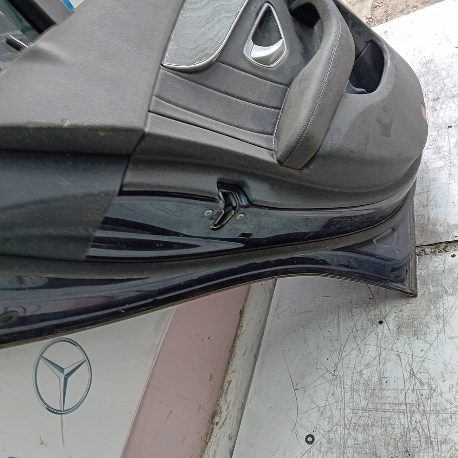 MEECEDS C-CLASS S205 EST PASSENGER REAR DOOR NSR BLUE 2014 ON COMPLETE FMD391