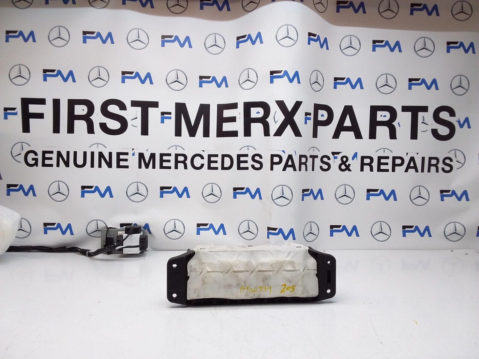 2020 MERCEDES BENZ C-CLASS W205 DRIVER SIDE KNEE AIRBAG A205860002 FM00339