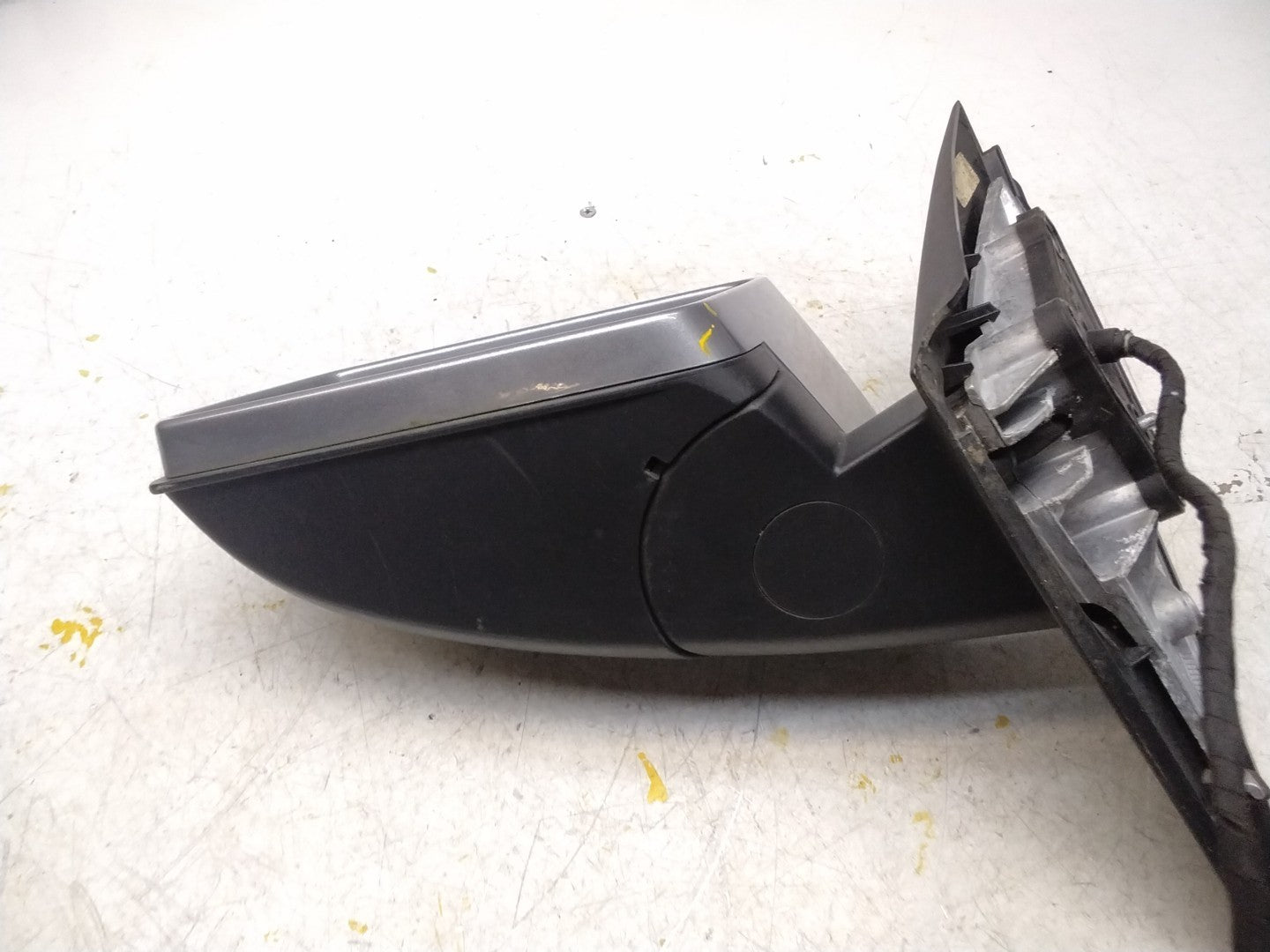 MERCEDES C-CLASS  W204 PASSENGER SIDE WING MIRROR A3167411 GREY FMM17