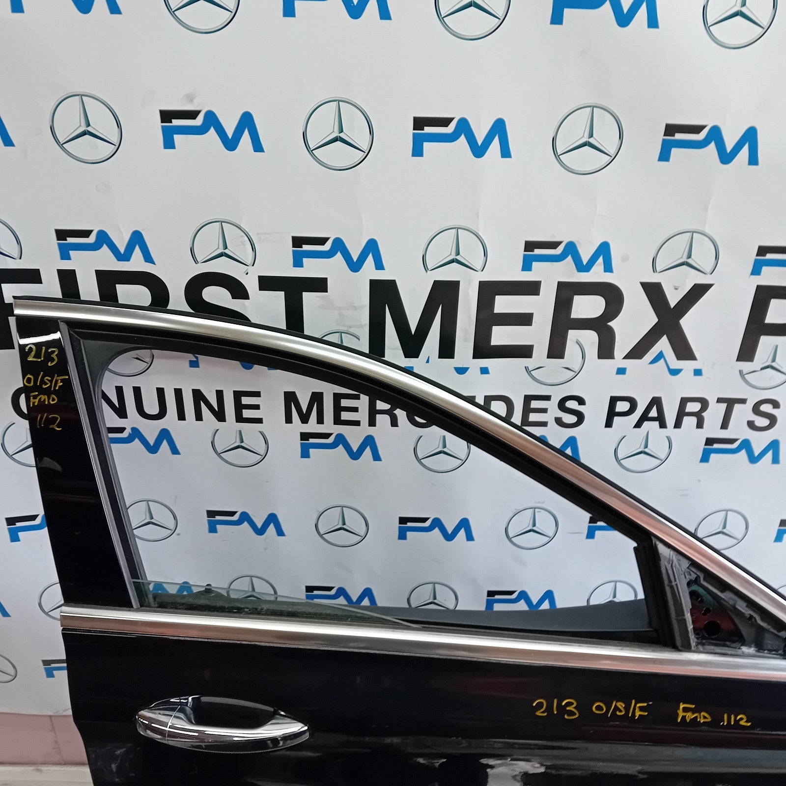 MERCEDES BENZ  E-CLASS W213 DRIVER SIDE FRONT DOOR O/S/F COMPLETE BLACK FMD112