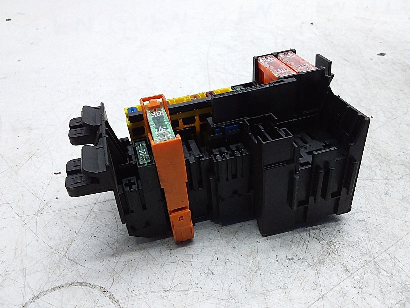 MERCEDES BENZ  C-CLASS W205  FUSE BOX RELAY BOX A2059067200 FMR483