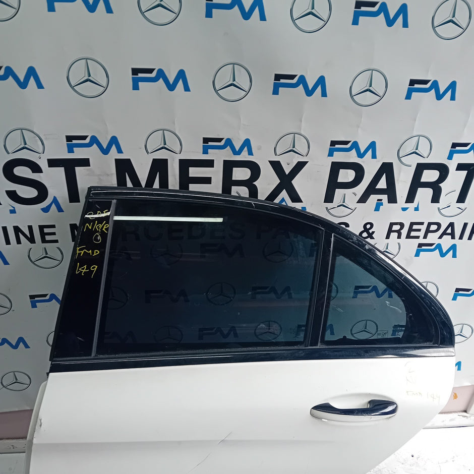 MERCEDES BENZ C-CLASS W205 PASSENGER SIDE REAR DOOR N/S/R WHITE  COMPLETE FMD149