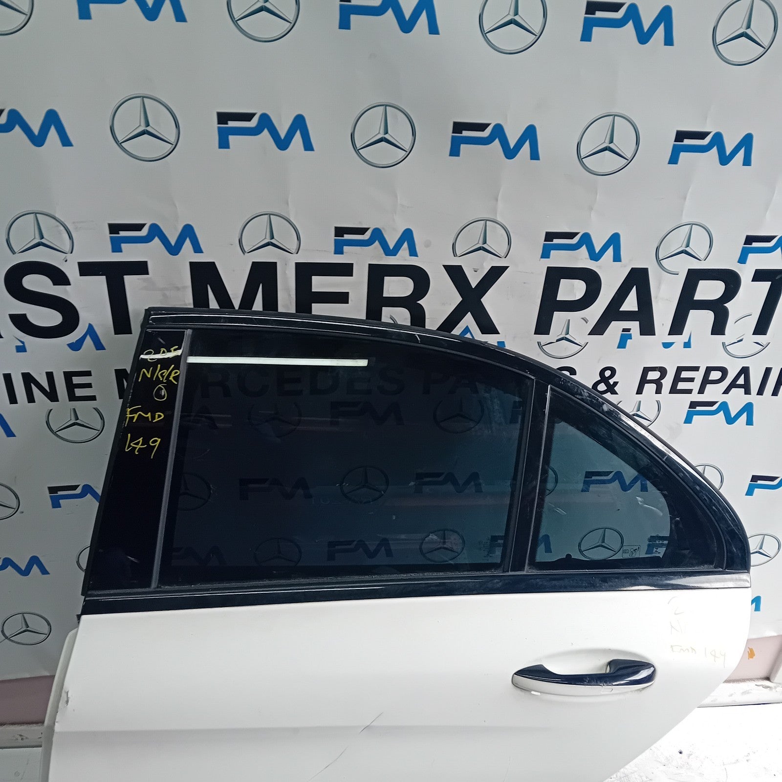 MERCEDES BENZ C-CLASS W205 PASSENGER SIDE REAR DOOR N/S/R WHITE  COMPLETE FMD149