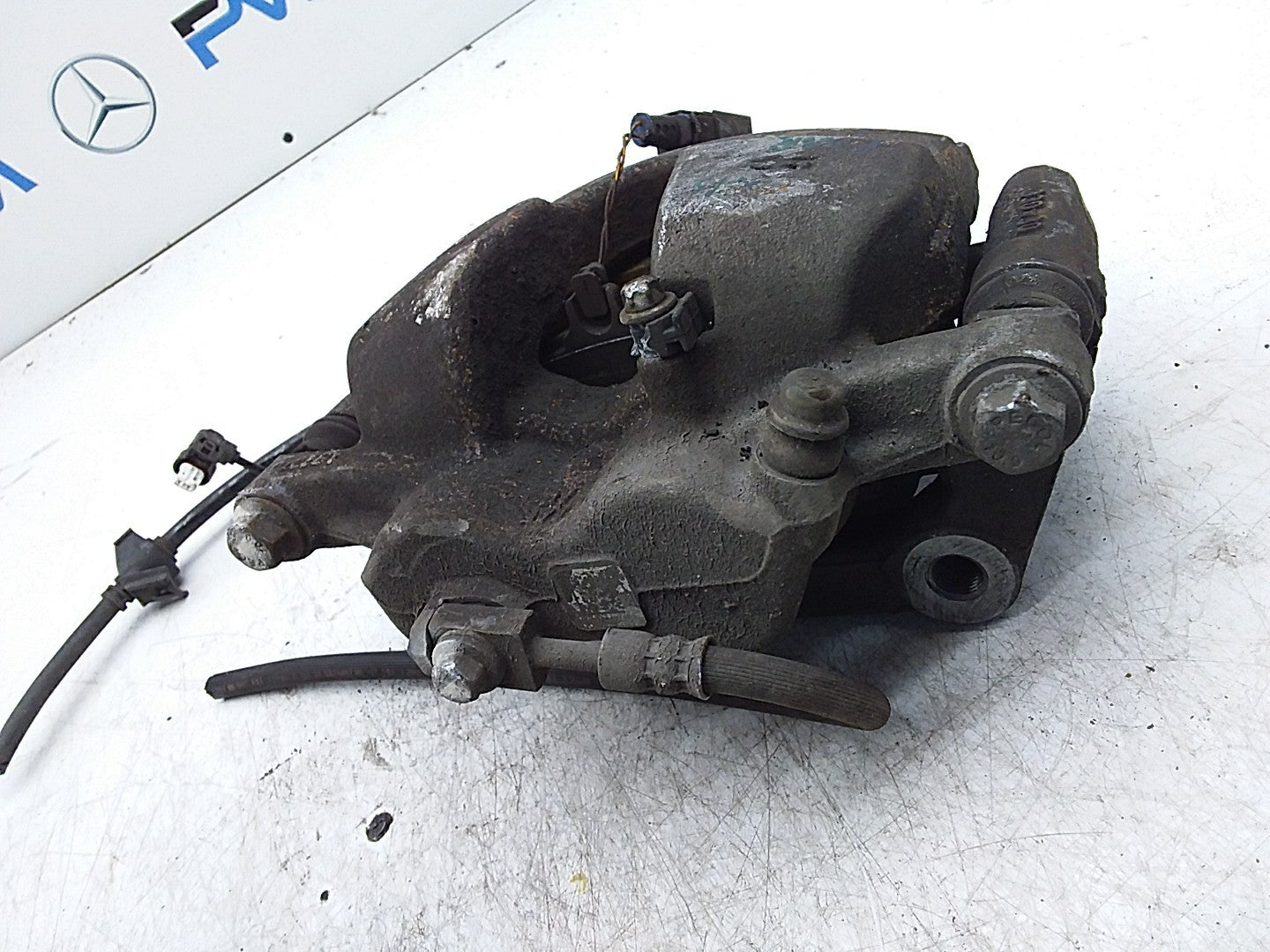 MERCEDES GLA  W247 WHEEL BRAKE CALIPER  LEFT PASSENGER SIDE A1774213400 FMR365