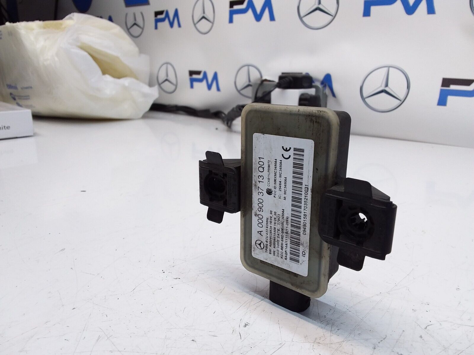 MERCEDES E-CLASS W213 TYRE PRESSURE MONITORING SENSOR A0009003713 FM00459