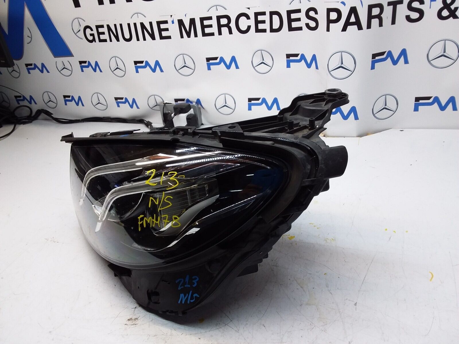 MERCEDES W213 E-CLASS PASSENGER NS  HEADLIGHT A2139066701  FMH78 LED HIGH PERFOR