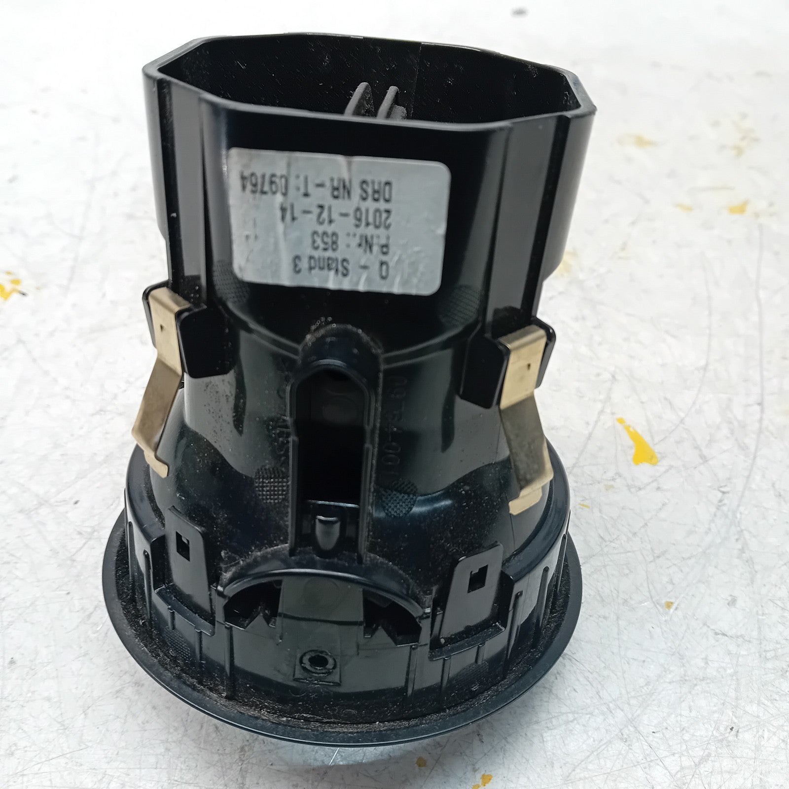 MERCEDES BENZ E-CLASS W213 DASHBOARD AIR VENT 2016-20 A2138308000 FM001188