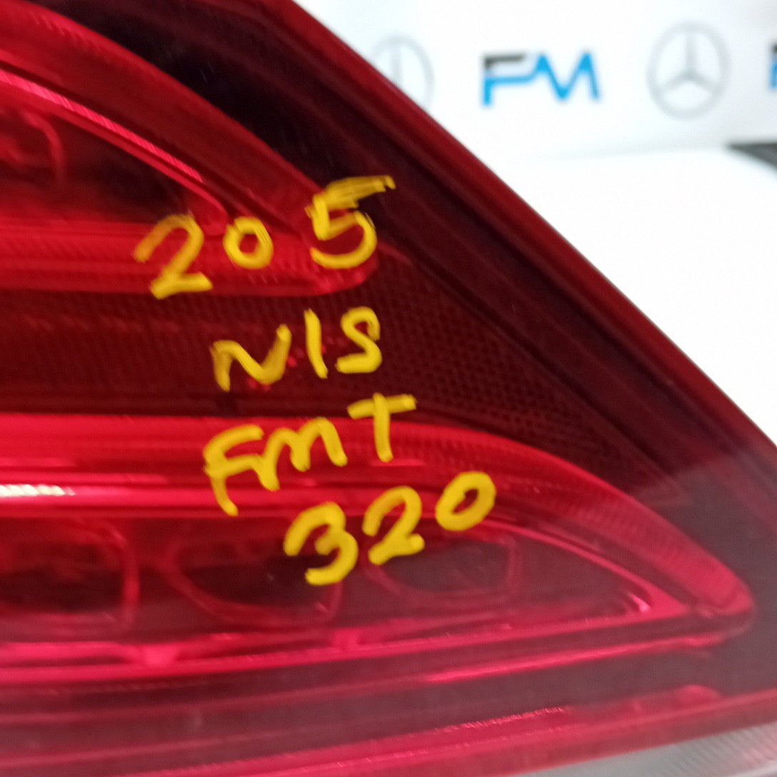 MERCEDES BENZ C-CLASS W205 PASSENGER REAR TAIL LIGHT NS  2015 A2059061357 FMT320