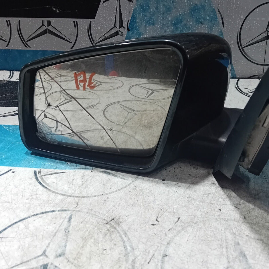 GENUINE MERCEDES A-CLASS W176 2015-2018 LEFT PASSENGER SIDE WING MIRROR FRAME