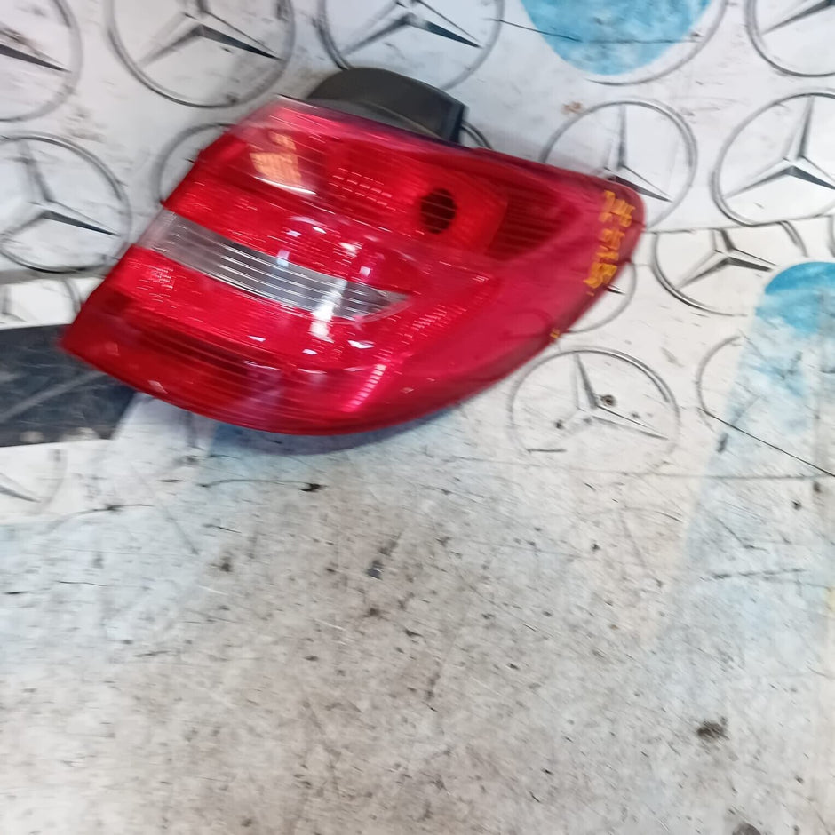 MERCEDES B-CLASS W246 2012-2018 DRIVER SIDE ( OFF SIDE ) TAIL LIGHT  A2468200264