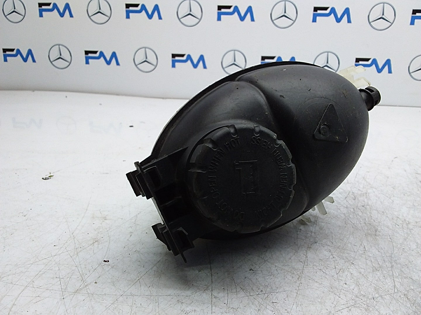 MERCEDES BENZ  C-CLASS W204 COOLANT TANK A2045000549 FMR485