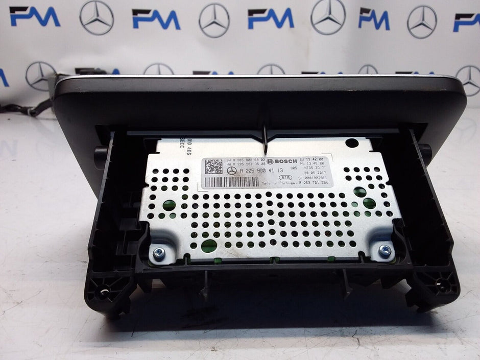 MERCEDES C-CLASS W205 2017 SAT NAV MULTIMEDIA SCREEN A2059004113 FM00674