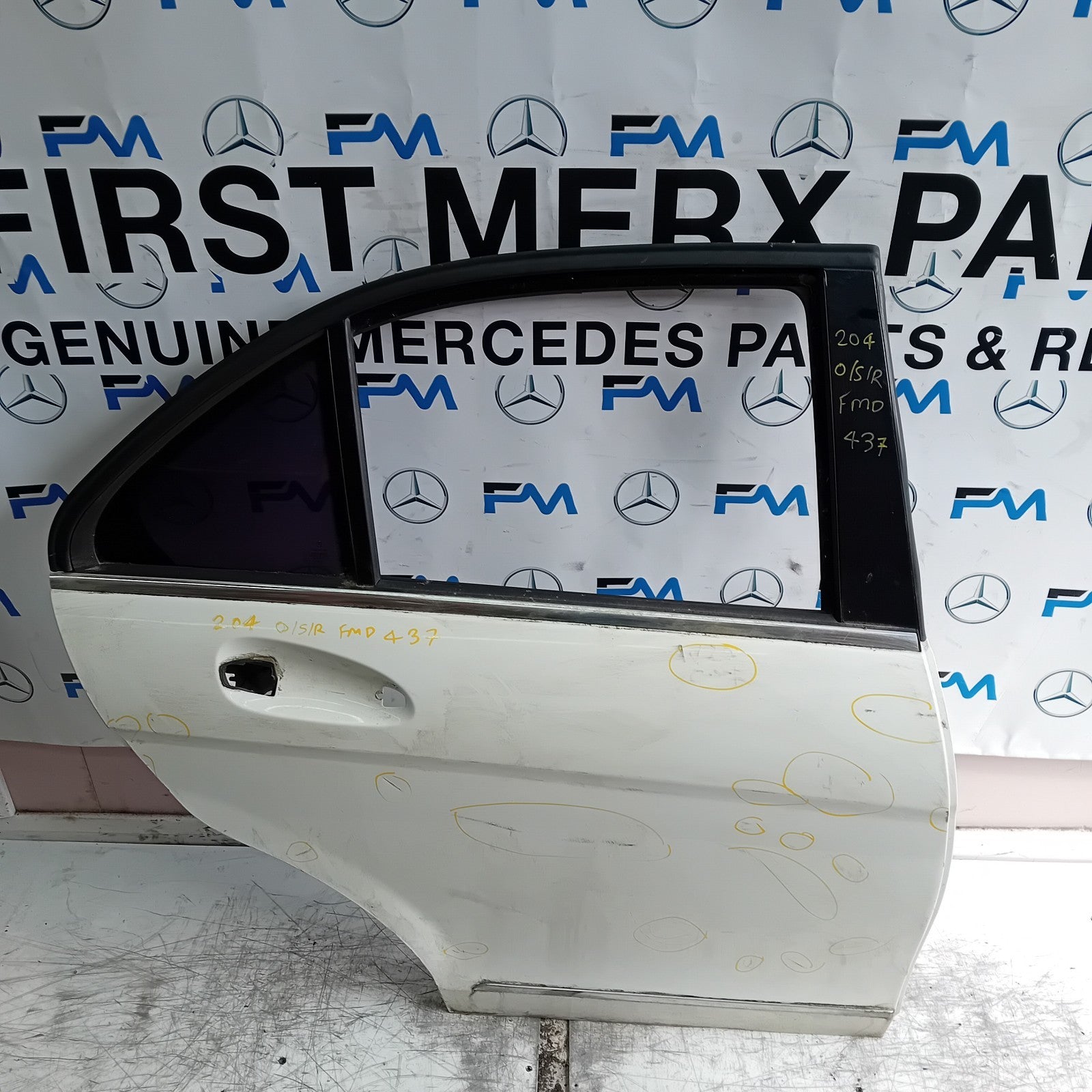 MERCEDES C-CLASS W204 SLN DRIVER REAR DOOR OSR WHITE 2009-2014 FMD437