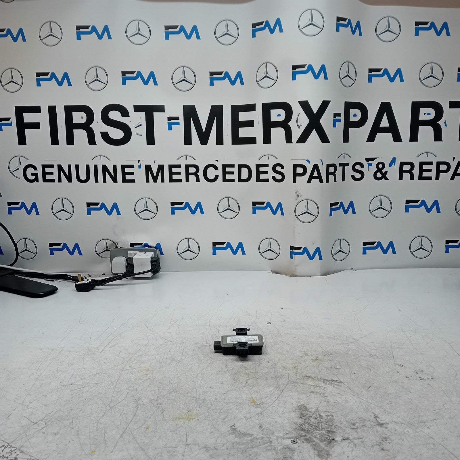 MERCEDES BENZ  E-CLASS W213 TYRE PRESSURE MONITORING SENSOR A0009003713 FM001509