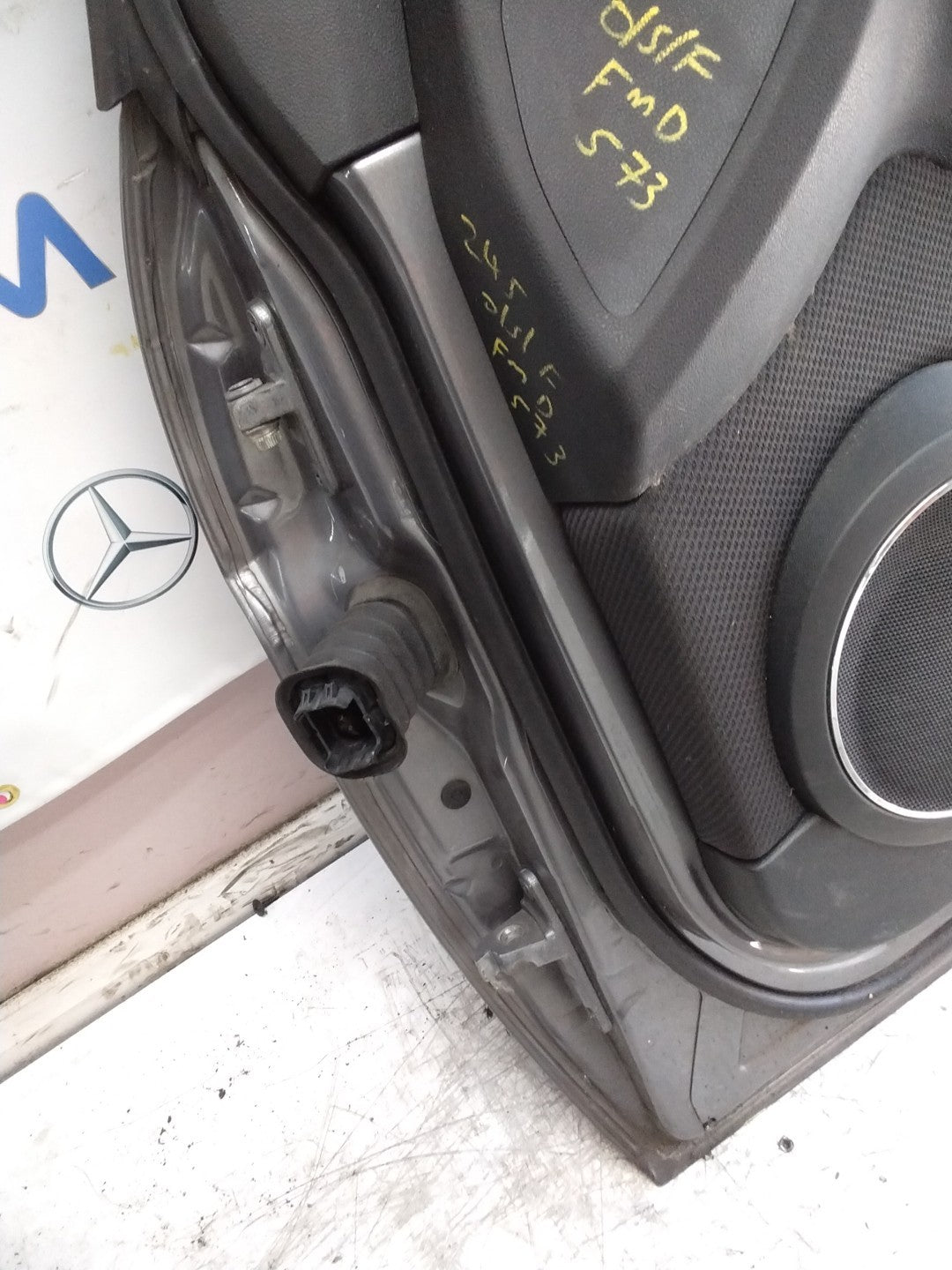 MERCEDES B-CLASS W245  DRIVER FRONT DOOR OSF GREY 2005- 2011  FMD573