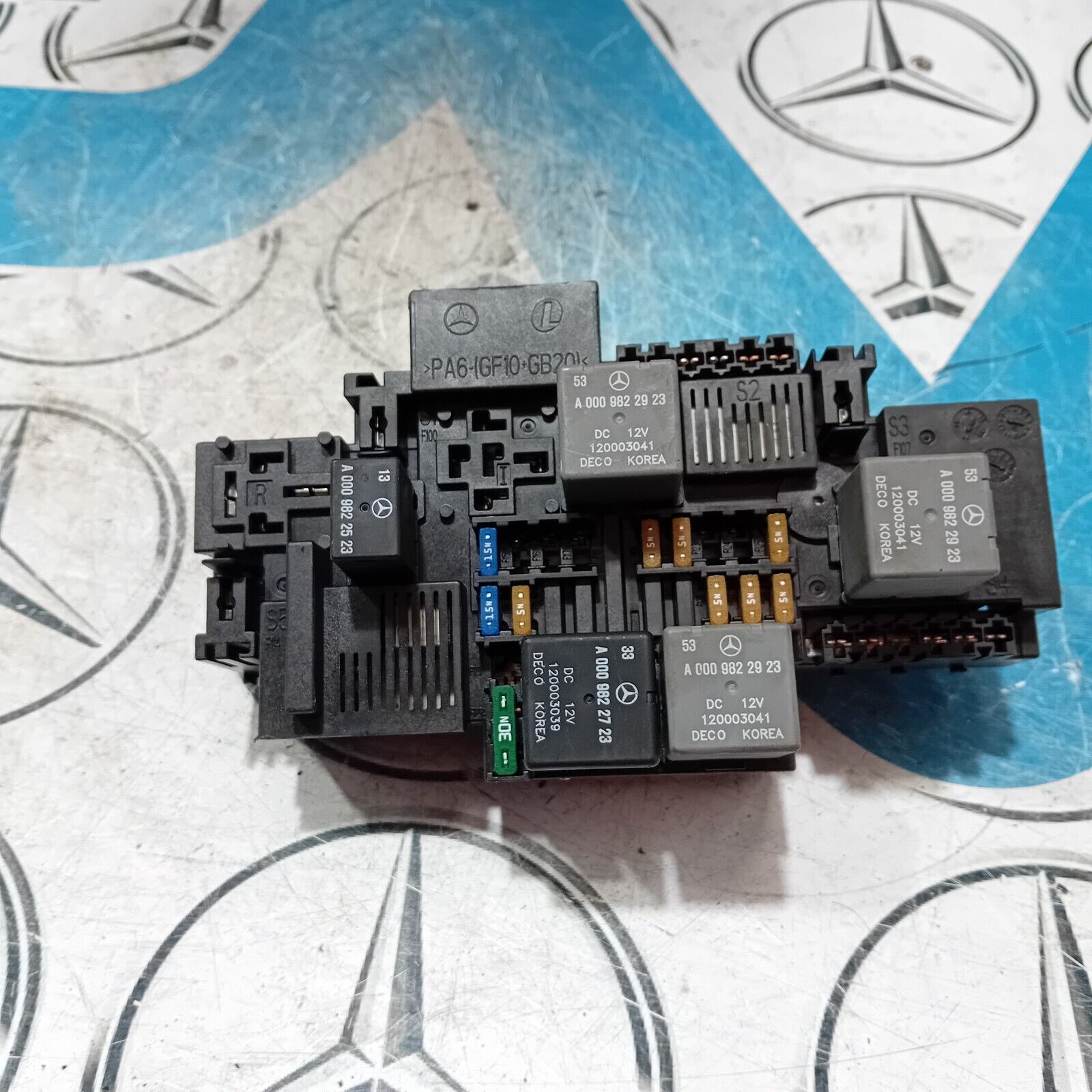 MERCEDES BENZ C CLASS W205 FUSE BOX RELAY UNIT A2059068501