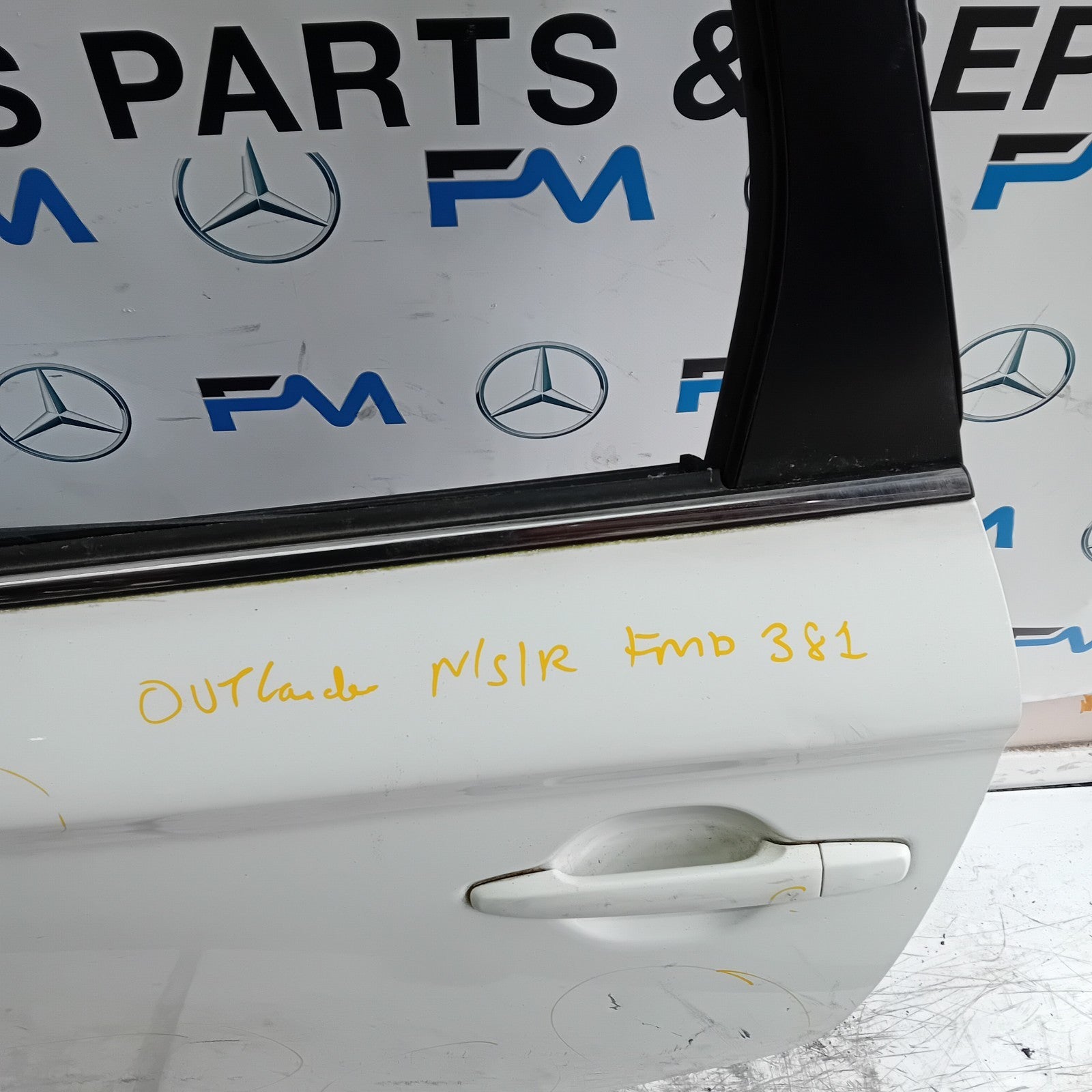 MITSUBISHI OUTLANDER MK3 PASSENGER REAR DOOR NSR 2013 WHITE FMD381