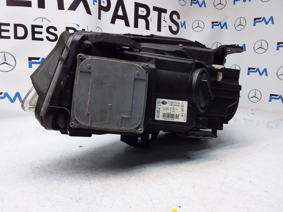 2015 MERCEDES A-CLASS W176 COMPLETE HEADLIGHT DRIVER SIDE OS A1768204561 FMH115